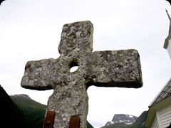 1000 Jahre altes Kreuz in Loen
